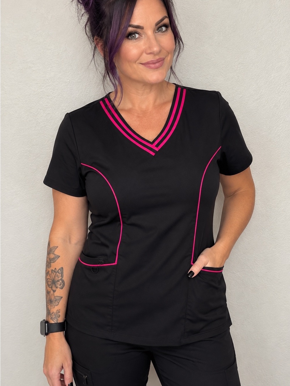 Dickies Xtreme Stretch Scrub Top Black Pink Trim Women’s Medium Nursing Uniform